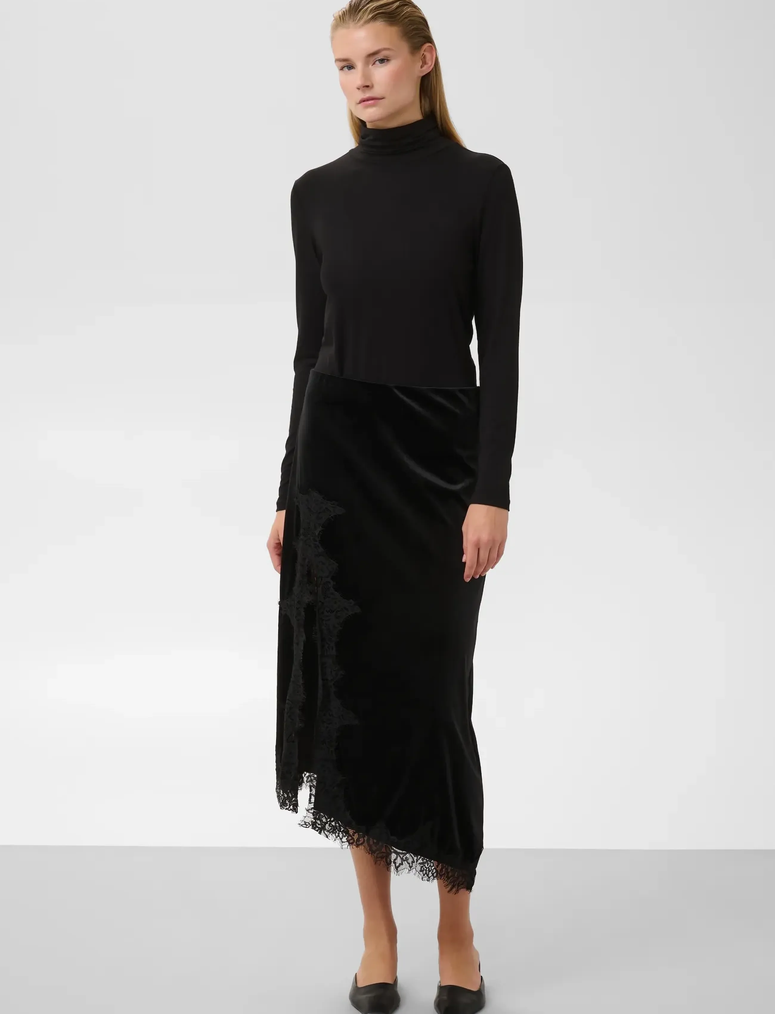Soaked - SLVelera Lace Skirt - midi skirts - black - 3