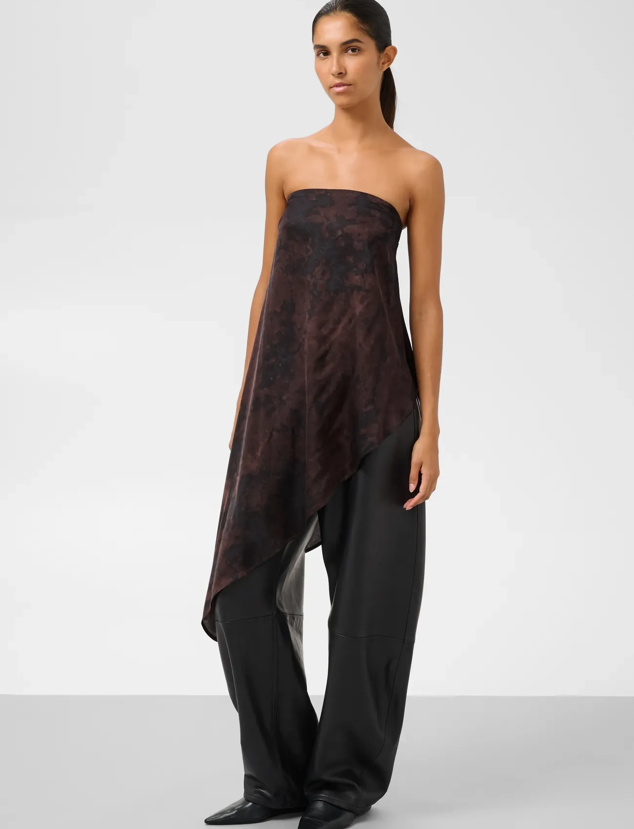 Soaked - SLCinna Asymetric Top - short-sleeved blouses - brown shadows - 0