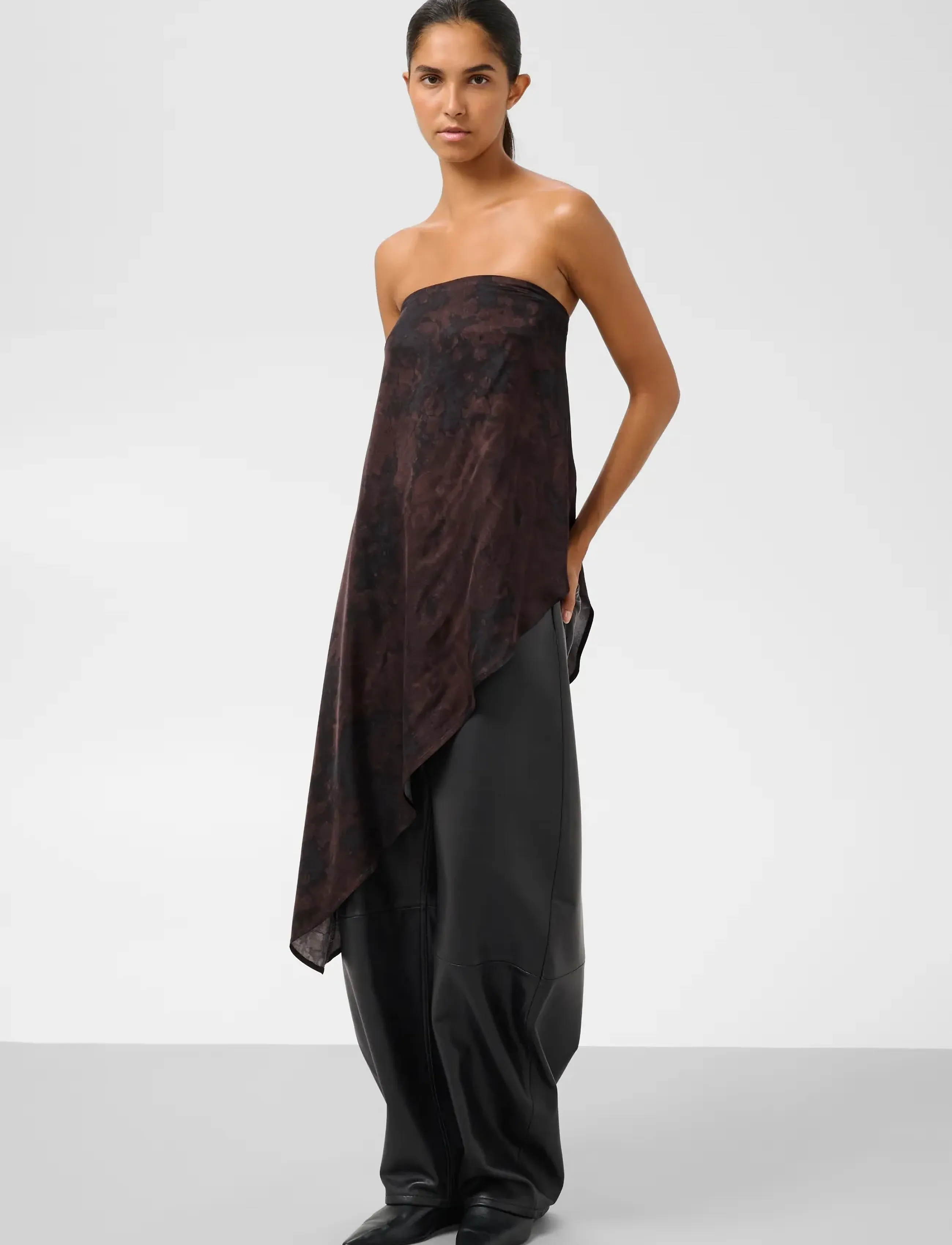 Soaked - SLCinna Asymetric Top - short-sleeved blouses - brown shadows - 3