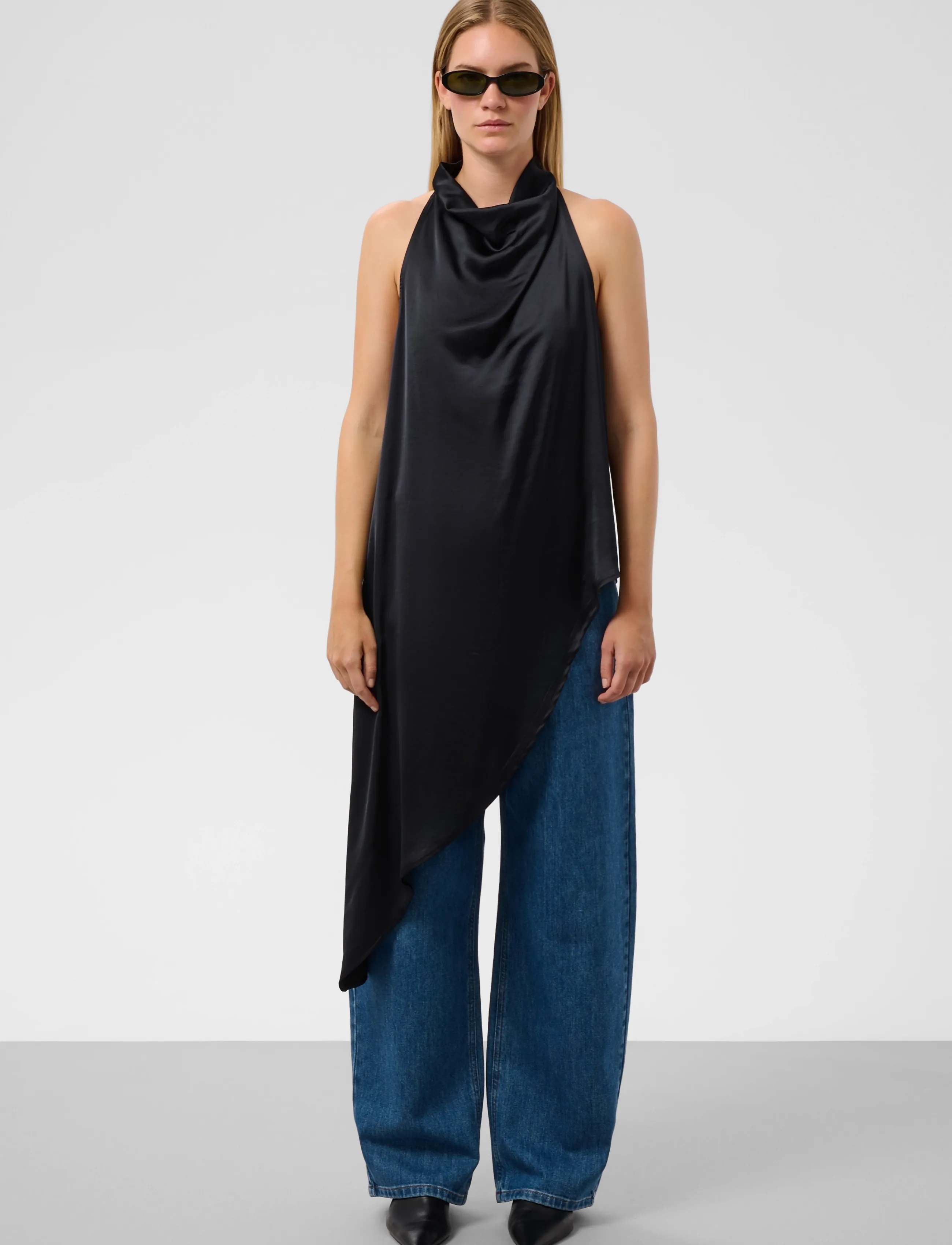 Soaked - SLVerona Assymetric Top - Ærmeløse bluser - black - 2