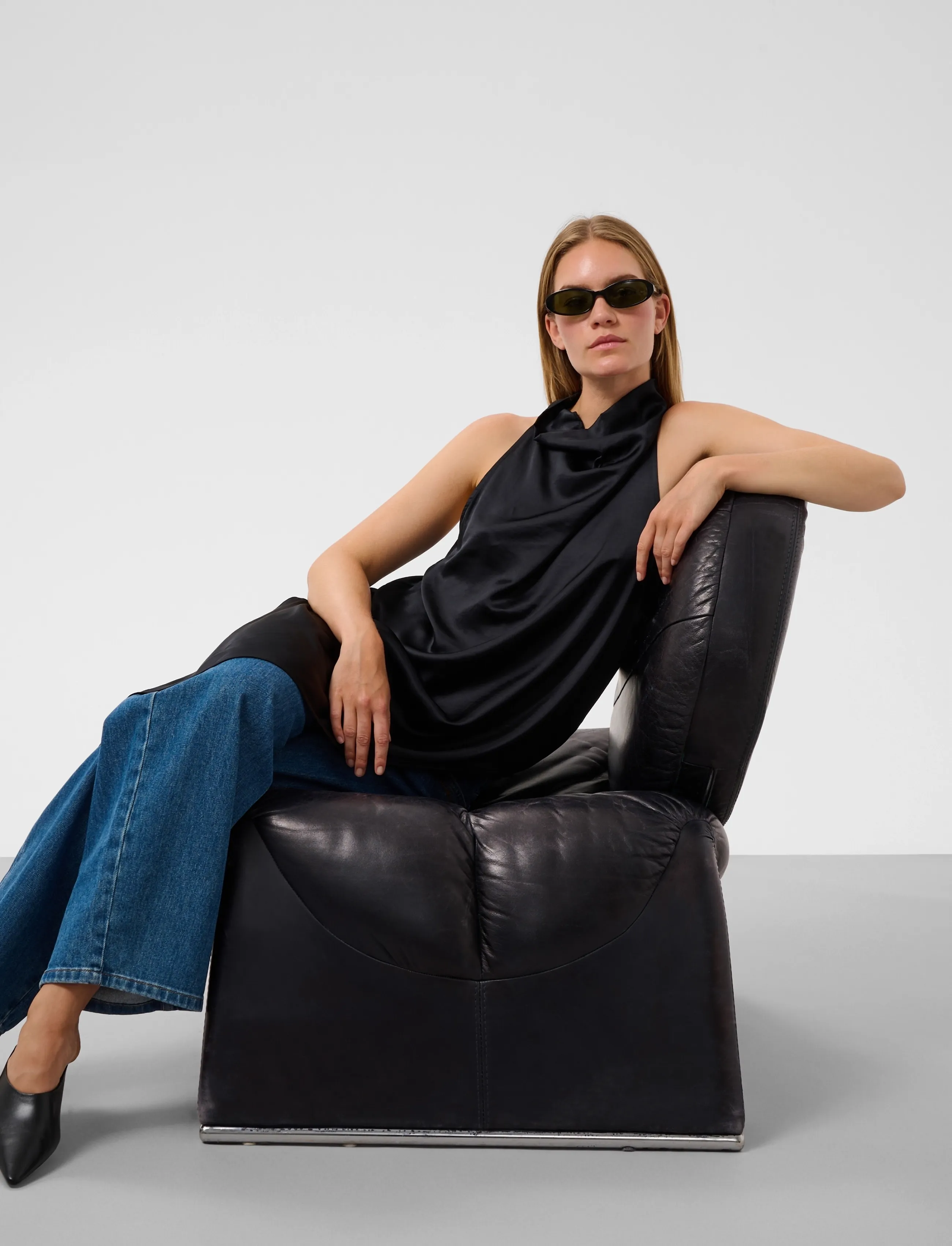 Soaked - SLVerona Assymetric Top - Ærmeløse bluser - black - 4