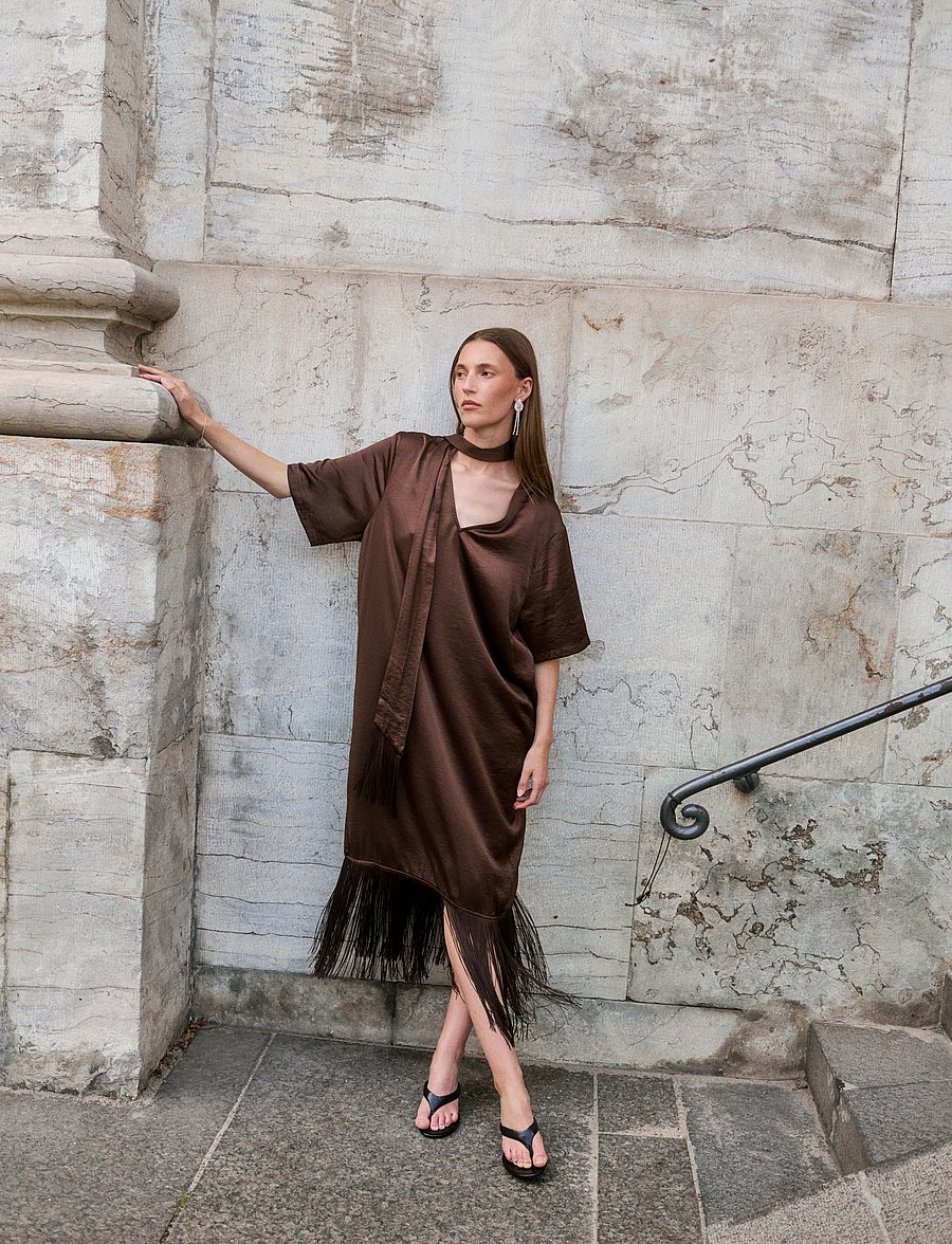 Soaked - SLVerona Fringe Dress - korta klänningar - chocolate brown - 0