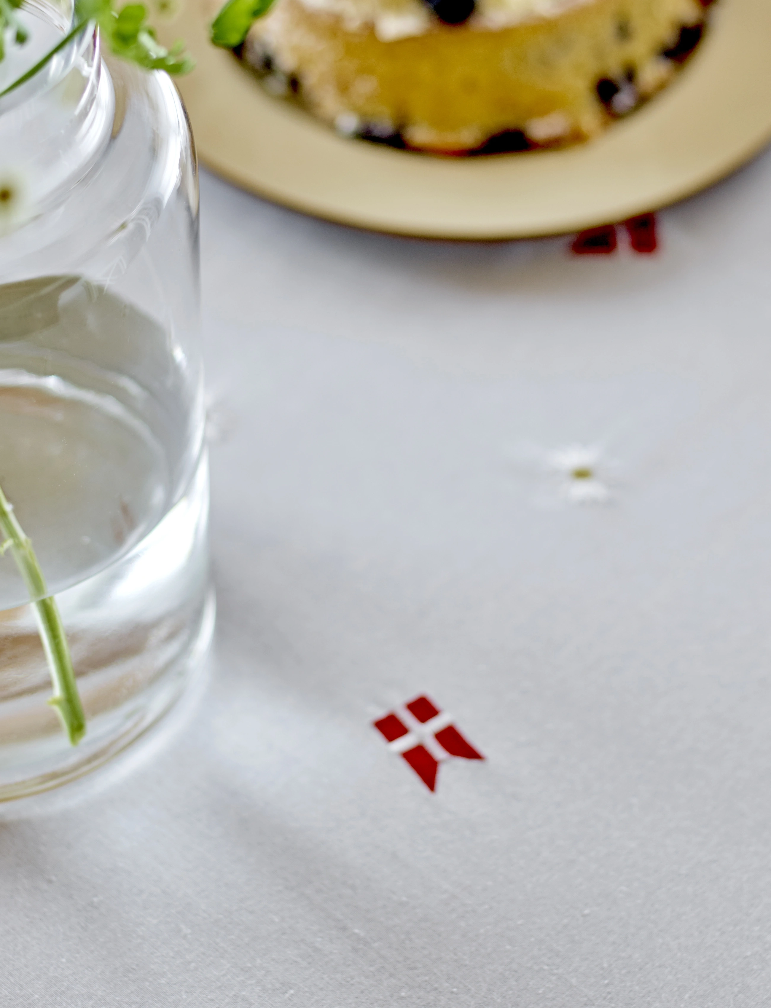 Södahl - Tablecloth Tillykke - dúkar og dreglar - white - 3