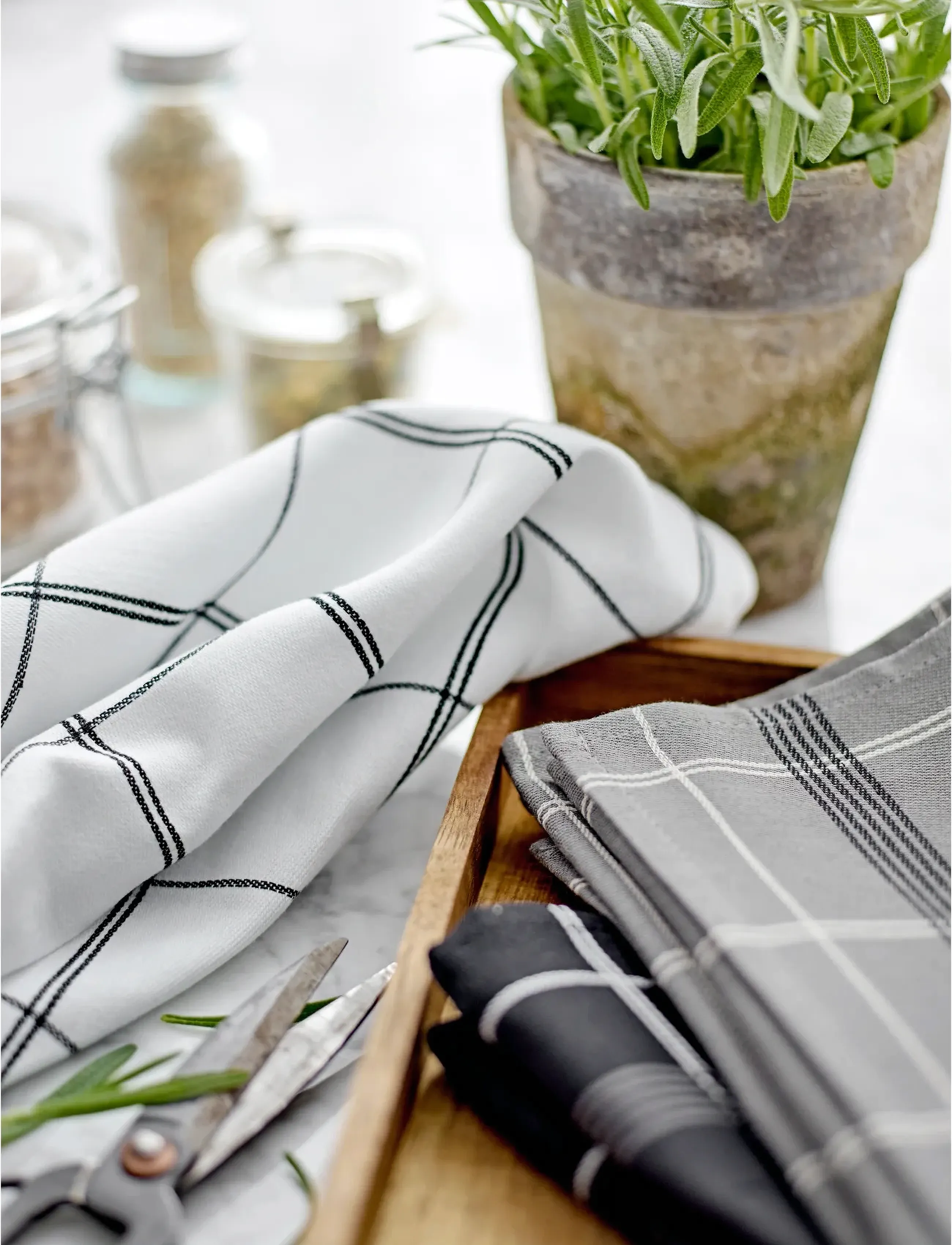 Södahl Viskestykke 50X70 Minimal Black, cm, Kitchen Textiles, Schwarz - Towels, Homeware