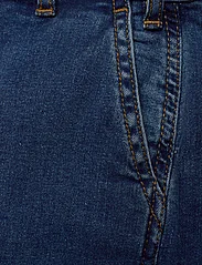 Sofie Schnoor Young - Trousers - jeans met wijde pijpen - navy blue - 2
