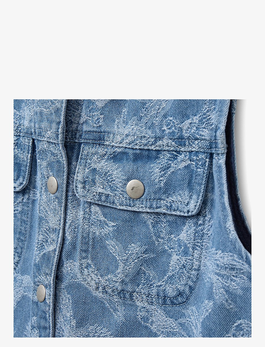 Sofie Schnoor Young - CAROLESY VEST - vests - light denim blue - 2