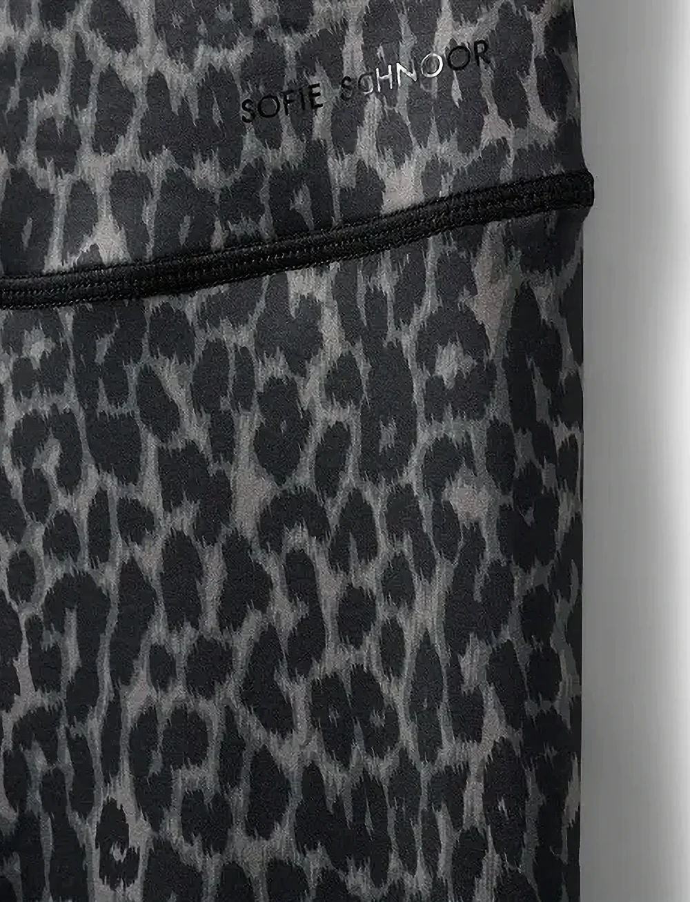 Sofie Schnoor Young - AVALINASY LEGGINGS - lauf- & trainingstights - grey leopard - 2