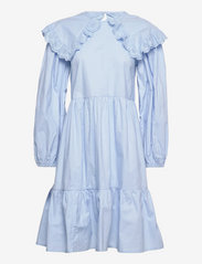 Sofie Schnoor - Dress - marškinių tipo suknelės - light blue - 0