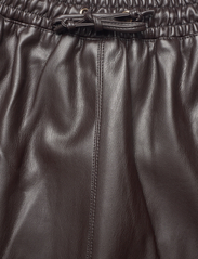Sofie Schnoor - Skirt - vidutinio ilgio sijonai - dark brown - 2