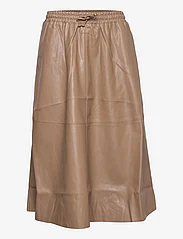 Sofie Schnoor - Skirt - midi nederdele - dusty brown - 0