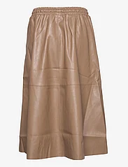 Sofie Schnoor - Skirt - midi nederdele - dusty brown - 1