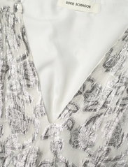 Sofie Schnoor - Dress - festtøj til outletpriser - antique white - 2