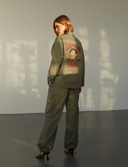 Sofie Schnoor - Jacket - utility-jakker - sage green - 2