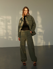 Sofie Schnoor - Jacket - utility-jakker - sage green - 3