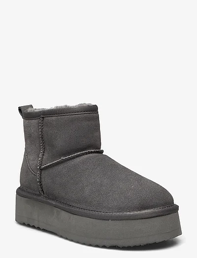 Ugg boots 2025 black friday 218