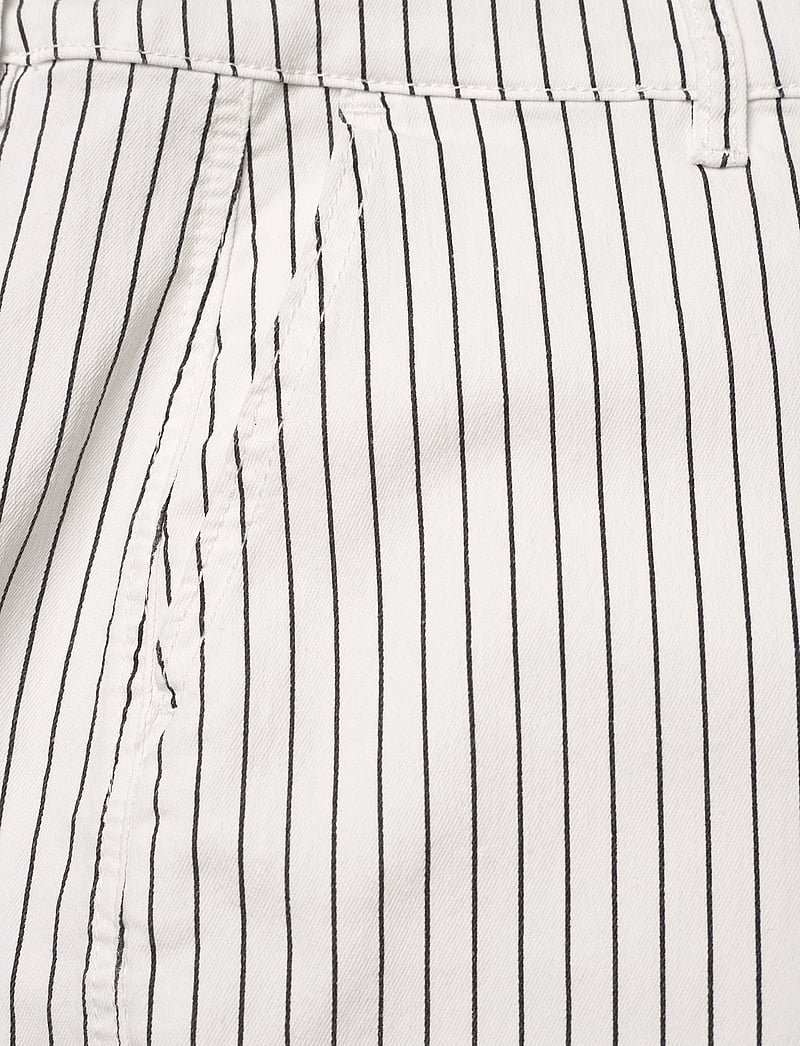 Sofie Schnoor - Skirt - teksaseelikud - off white striped - 2