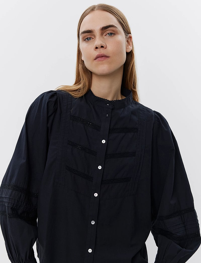Sofie Schnoor - Shirt - pikkade varrukatega särgid - black - 5