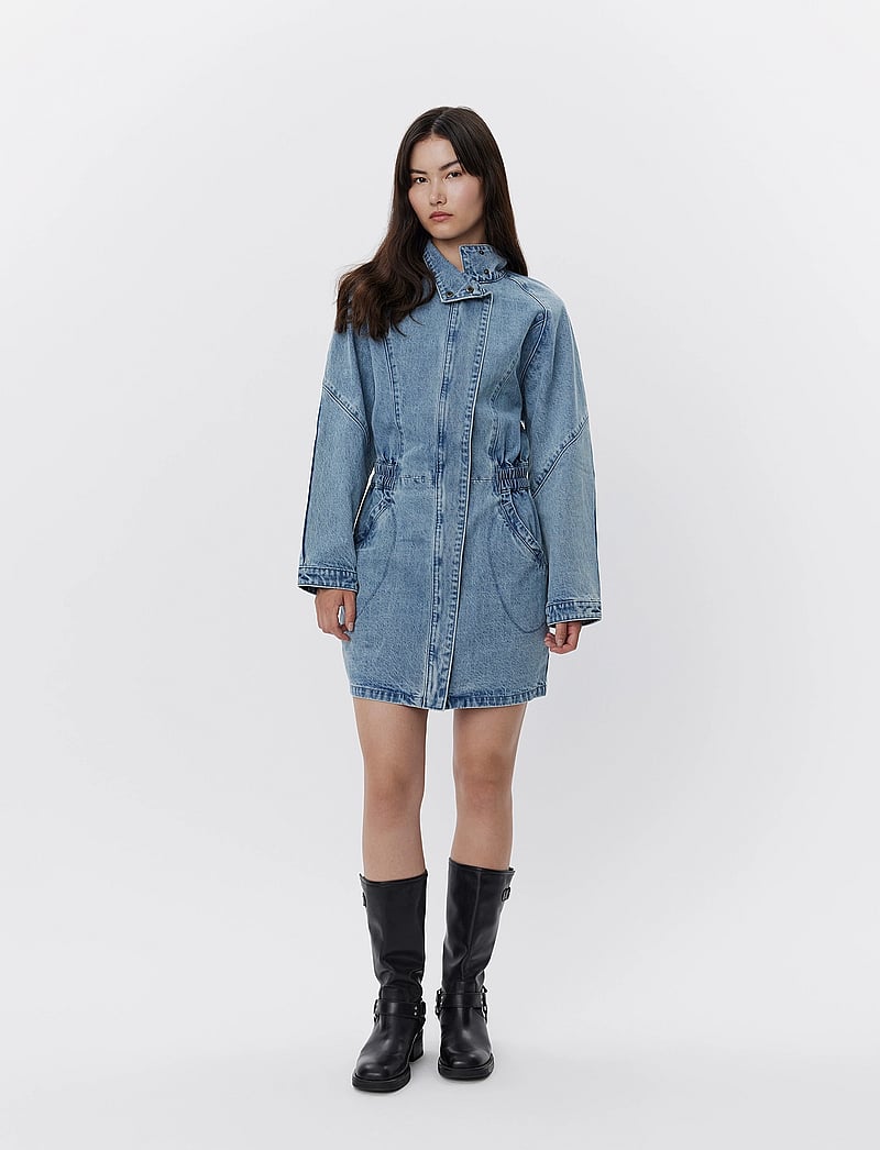 Sofie Schnoor - Dress - skjortklänningar - light denim blue - 0