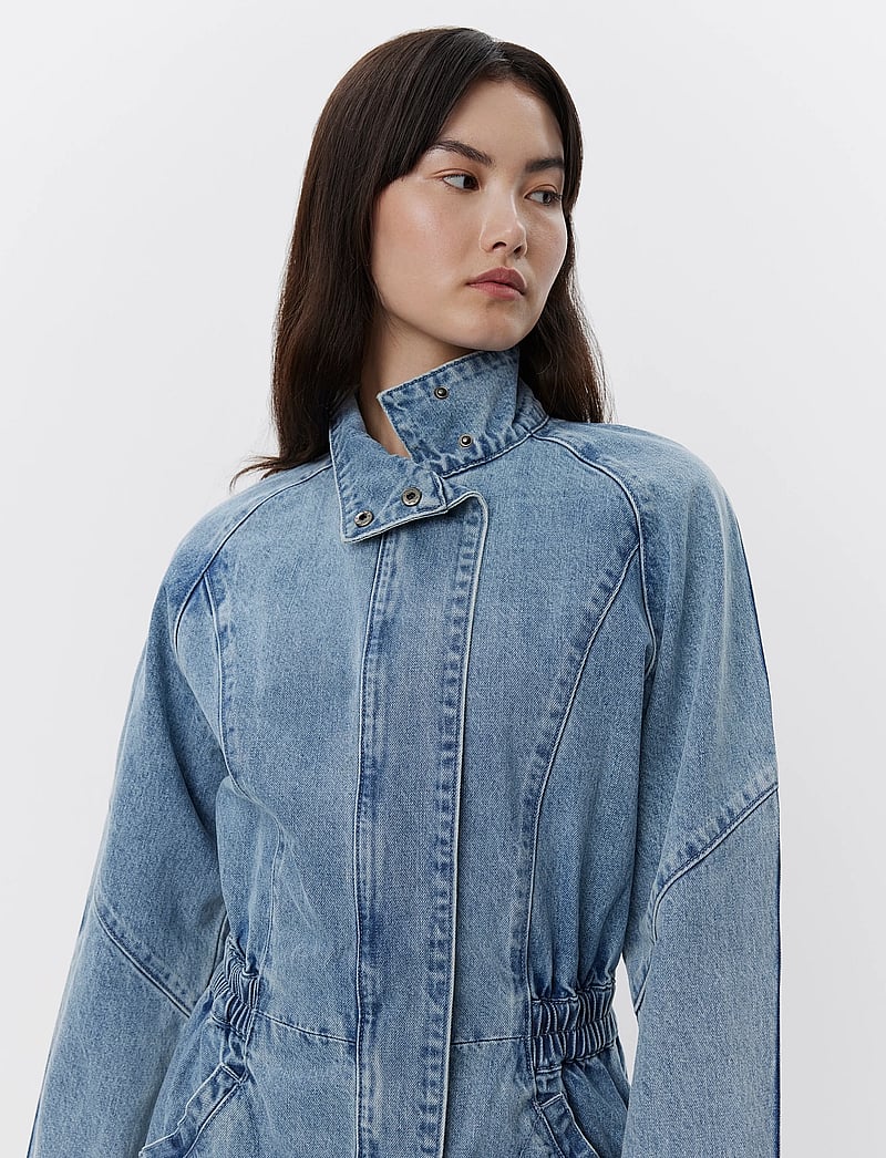 Sofie Schnoor - Dress - skjortklänningar - light denim blue - 5