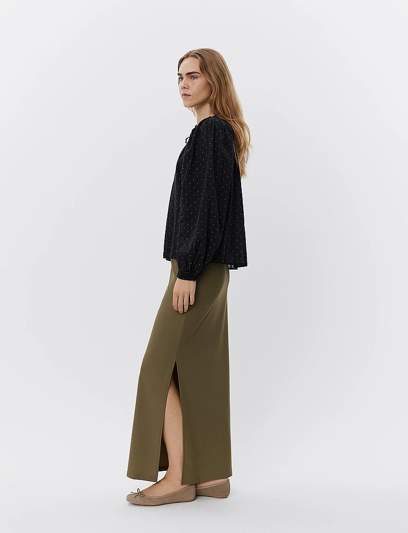 Sofie Schnoor - LOURDESSW BLOUSE - langärmlige blusen - black - 4