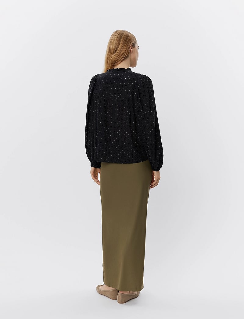 Sofie Schnoor - LOURDESSW BLOUSE - langärmlige blusen - black - 5