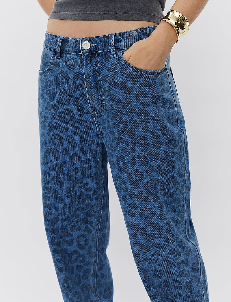 Sofie Schnoor - TOKYOSW JEANS - sirge säärega teksad - denim blue - 0