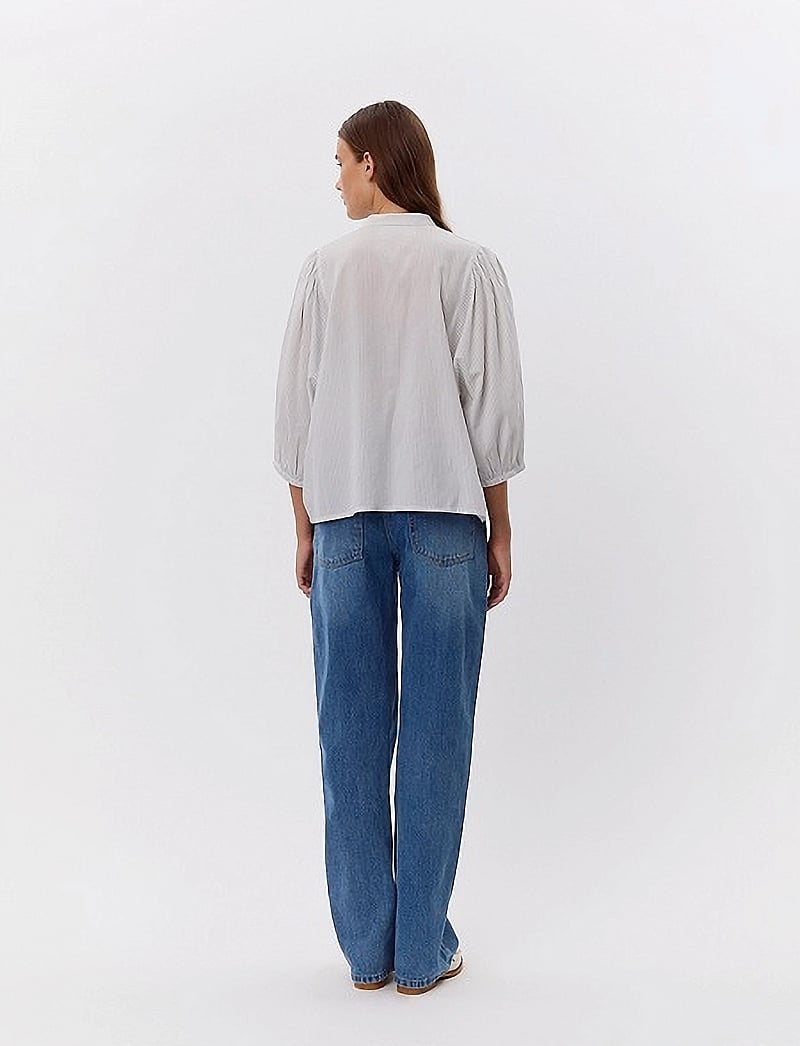 Sofie Schnoor - VILJASW SHIRT - blusen - off white - navy - 4