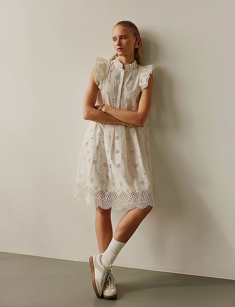 Sofie Schnoor - HELENASW DRESS - sommerkleider - off white - 0