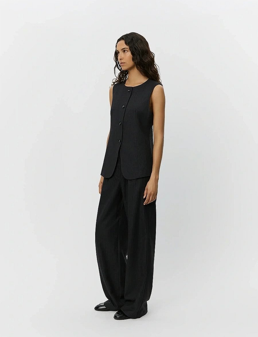 Sofie Schnoor - MERTHASW VEST - varrukateta topid - black - 4