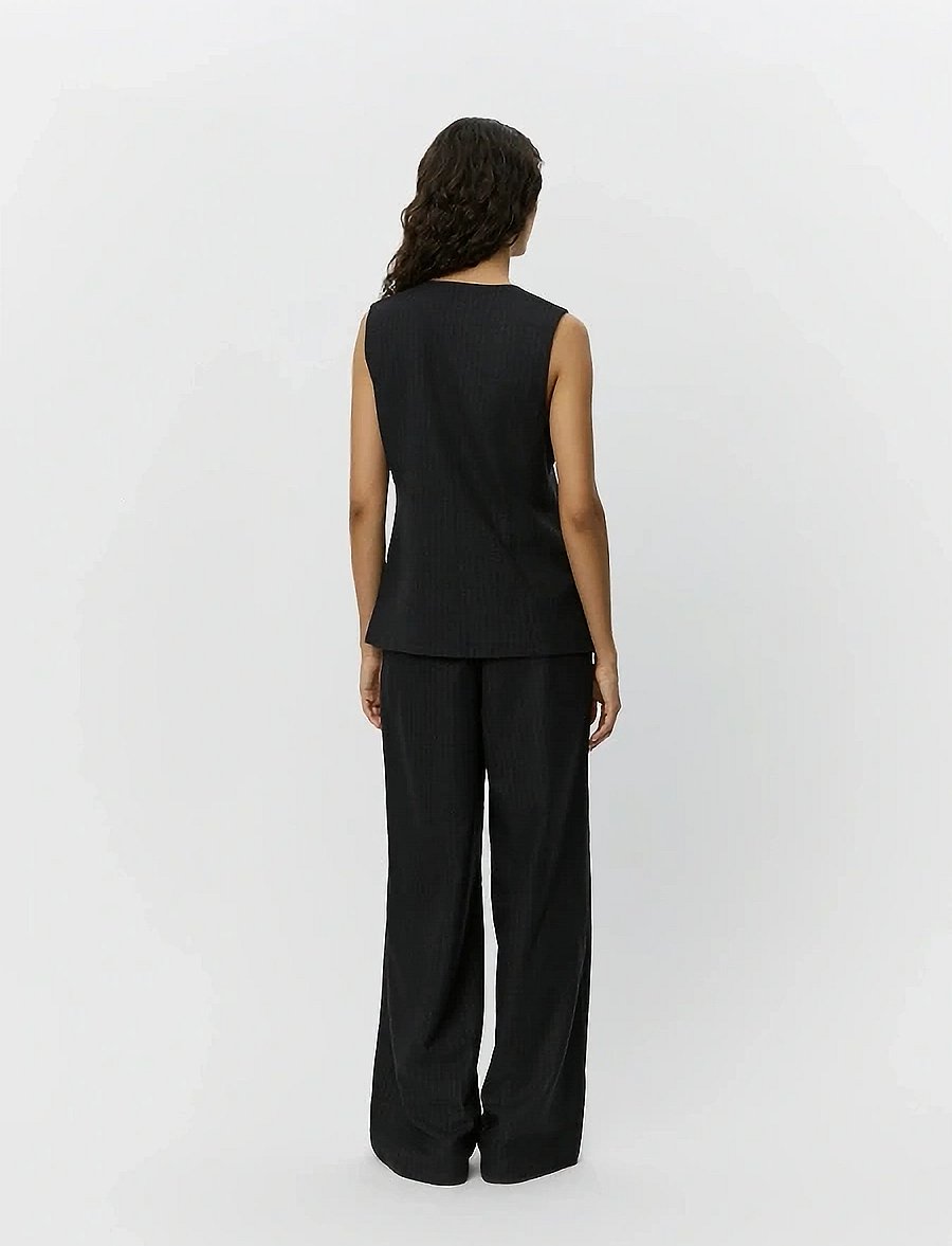 Sofie Schnoor - MERTHASW VEST - varrukateta topid - black - 5