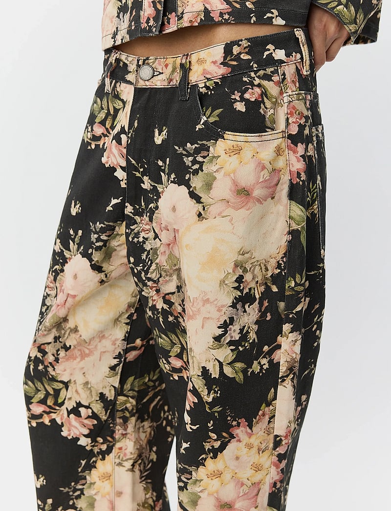 Sofie Schnoor - HAVANASW BARREL JEANS - barrel jeans - flower mix - 5