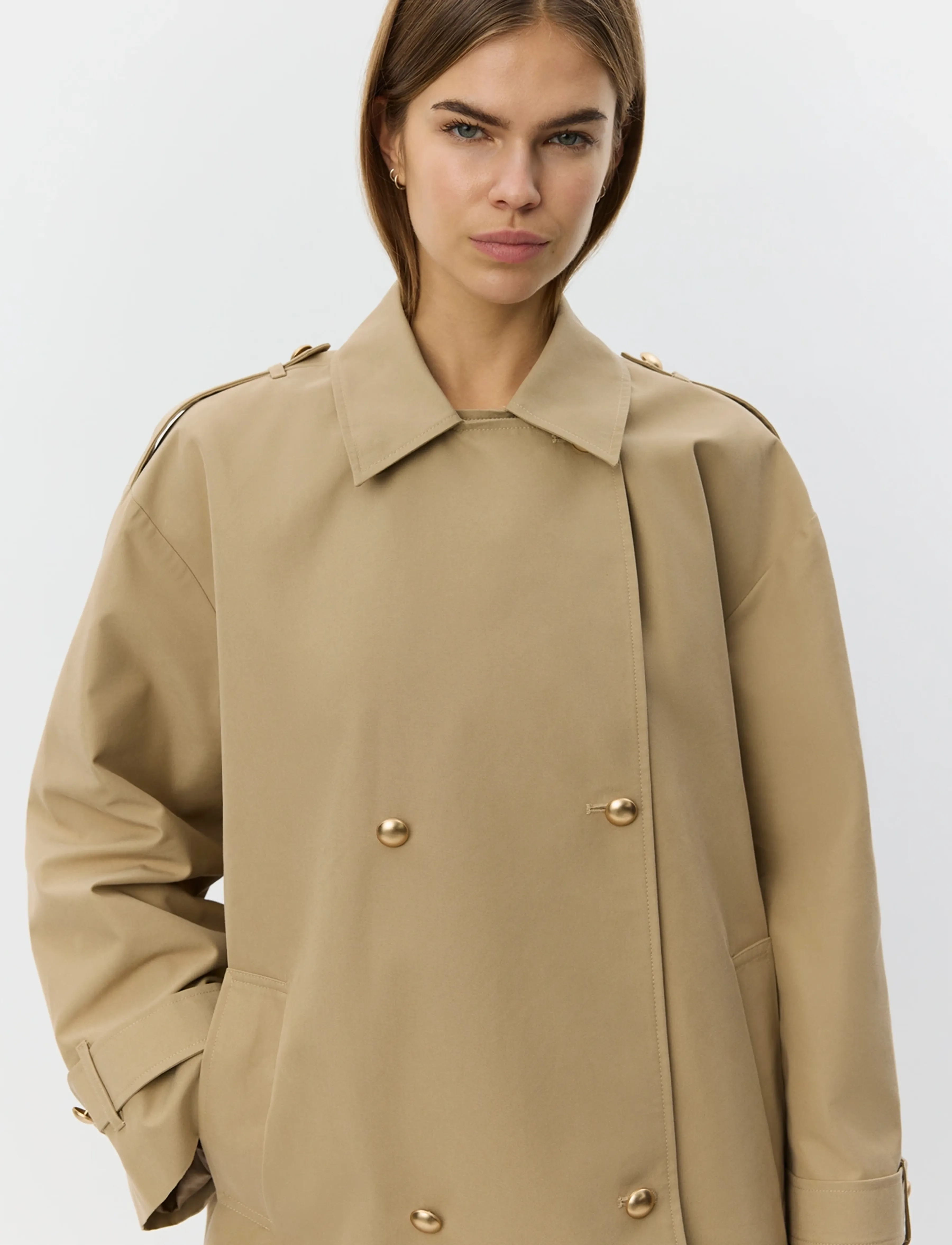 Sofie Schnoor Adriasw Short Trench Coat - 229.95 €. Buy Trench