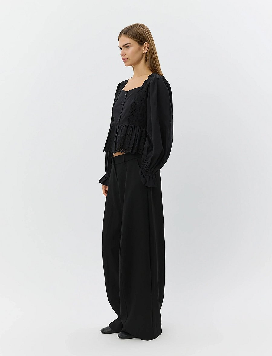 Sofie Schnoor - ARIASW BRODERIE ANGLAISE SHIRT - langärmelige blusen - black - 5