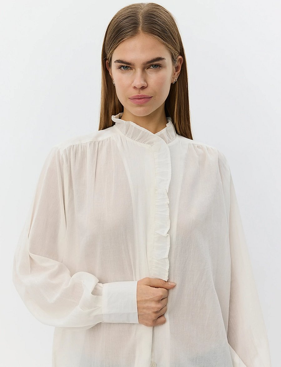 Sofie Schnoor - EDNASW FRILLED PLACKET SHIRT - long sleeved blouses - off white - 5