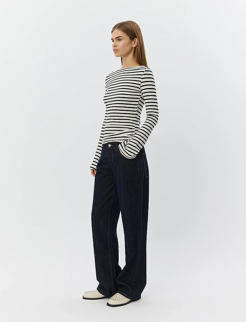 Sofie Schnoor - CECESW BOAT-NECK LONG-SLEEVE T-SHIR - langærmede toppe - white black striped - 3