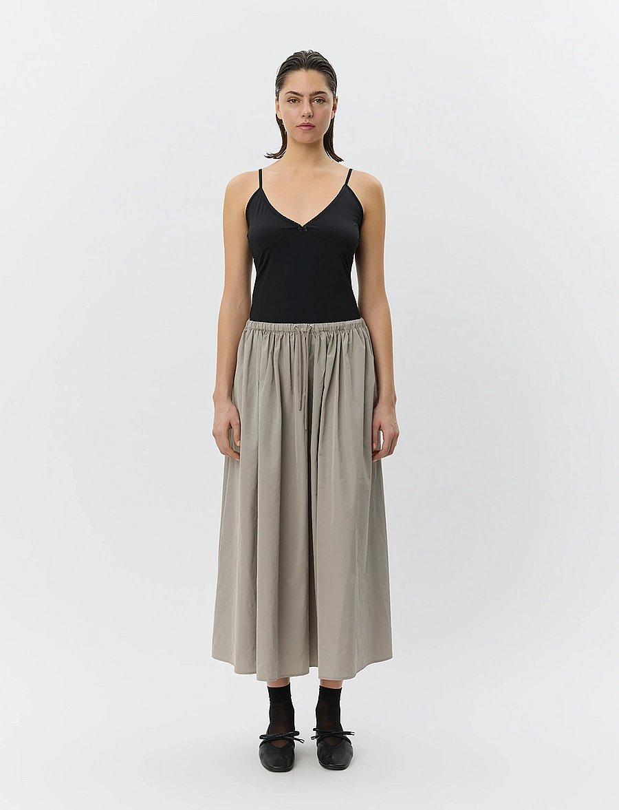 Sofie Schnoor - JUNEAUSW MIDI SKIRT - midiseelikud - dusty green - 0