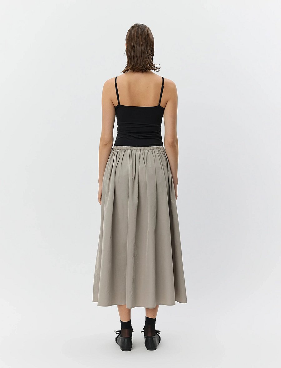 Sofie Schnoor - JUNEAUSW MIDI SKIRT - midiseelikud - dusty green - 4