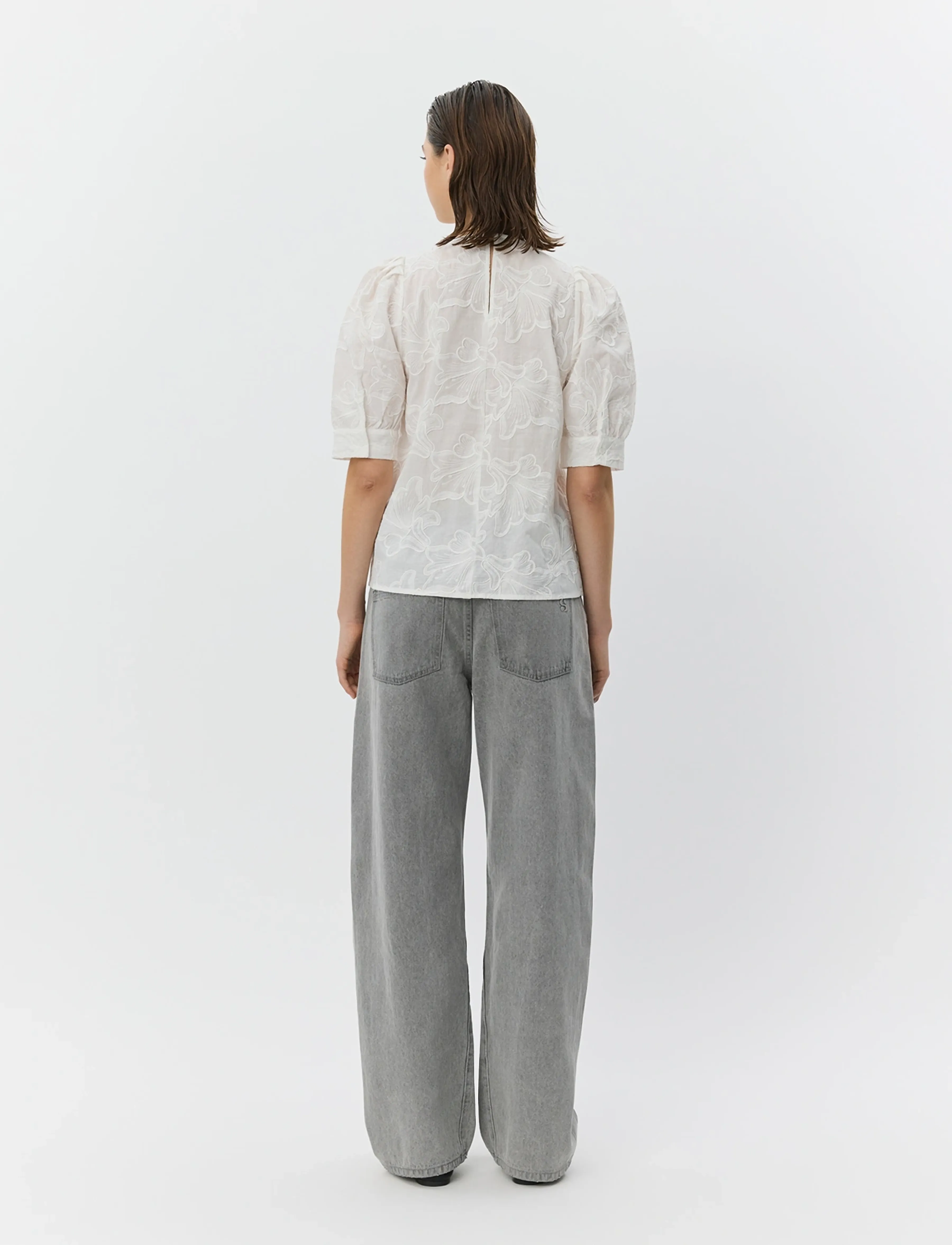 Sofie Schnoor - AHLIASW PUFF SLEEVE BLOUSE - bluzki z krótkim rękawem - white - 3