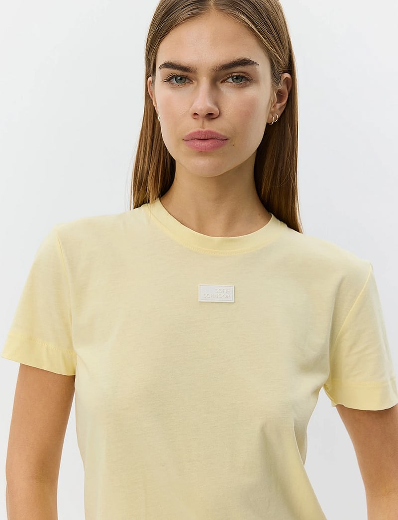 Sofie Schnoor - INDYSW MINI T-SHIRT - t-shirts - butter yellow - 5