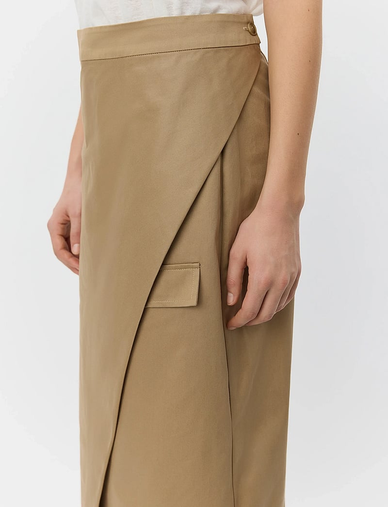 Sofie Schnoor - KATRINESW MIDI WRAP SKIRT - wickelröcke - camel - 5