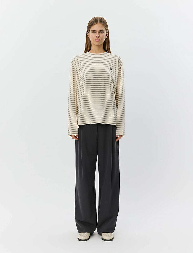 Sofie Schnoor - MASYSW LONG-SLEEVE BOXY T-SHIRT - långärmade toppar - off white striped - 3