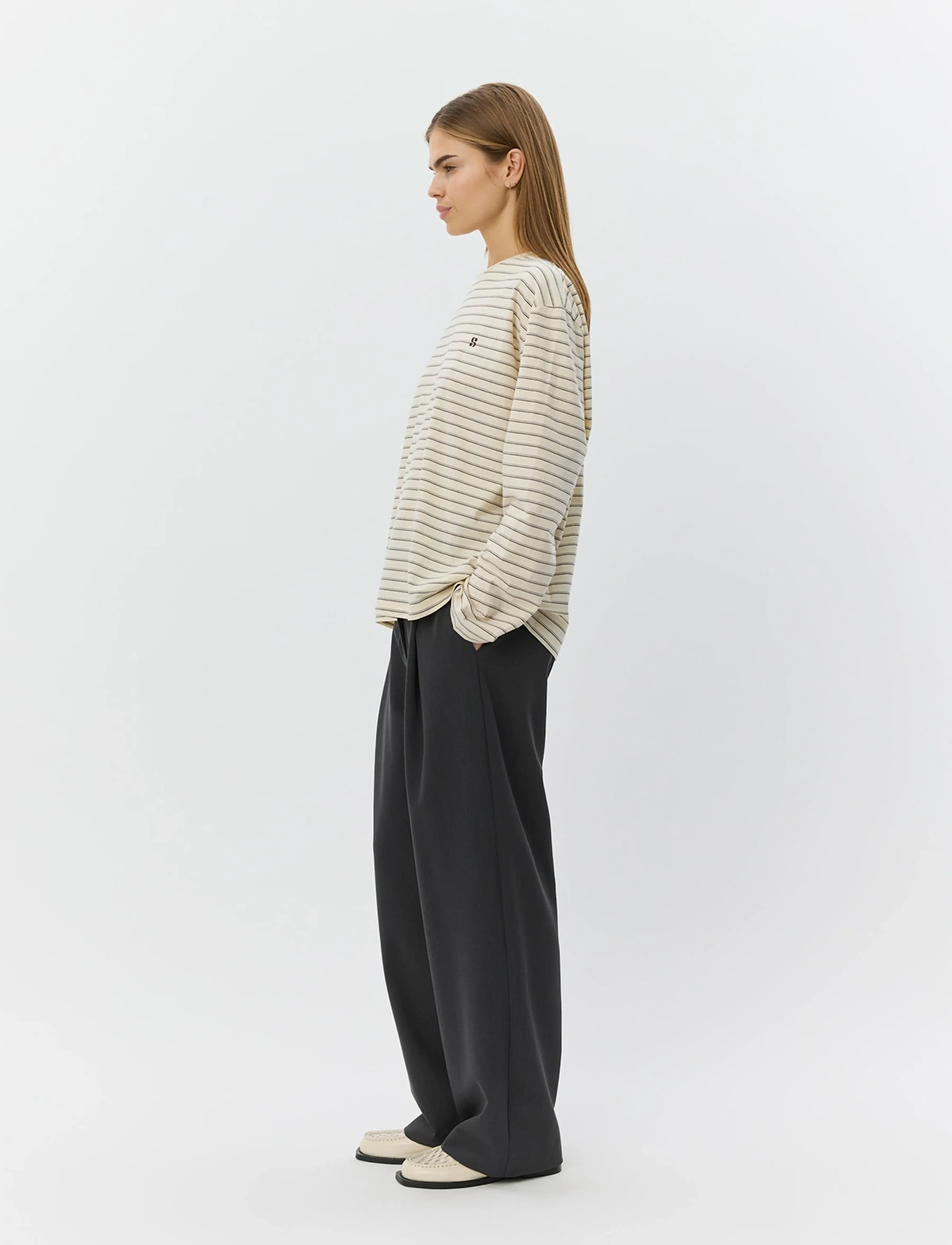 Sofie Schnoor - MASYSW LONG-SLEEVE BOXY T-SHIRT - langerma toppar - off white striped - 4