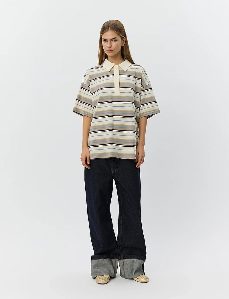 Sofie Schnoor - PILSW OVERSIZE STRIPED POLO SHIRT - t-shirts - off white striped - 0