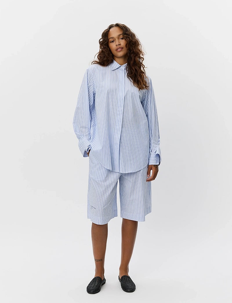Sofie Schnoor - ABBYSW SHIRT - pikkade varrukatega särgid - blue striped - 0