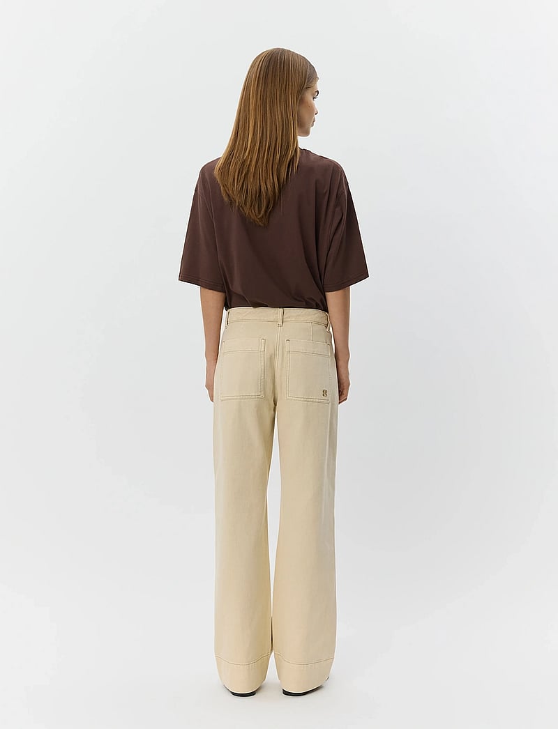 Sofie Schnoor - TULLINGESW TROUSERS - bukser med brede ben - warm sand - 4