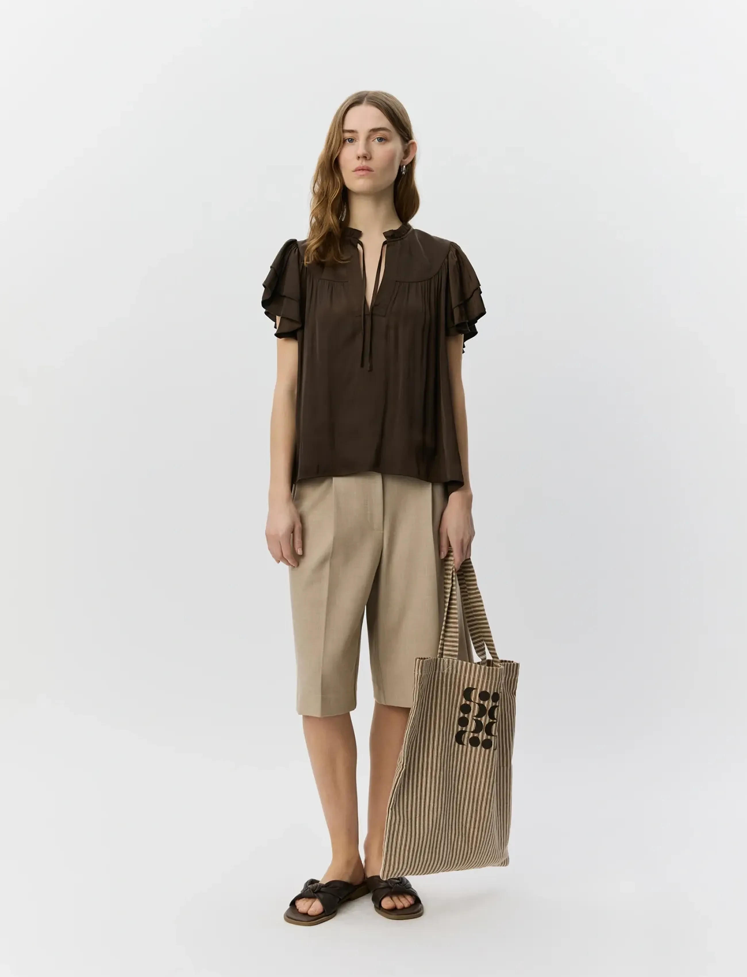 Sofie Schnoor LALILASW FRILL TOP - Kortermede bluser - INTENSE BROWN / brown