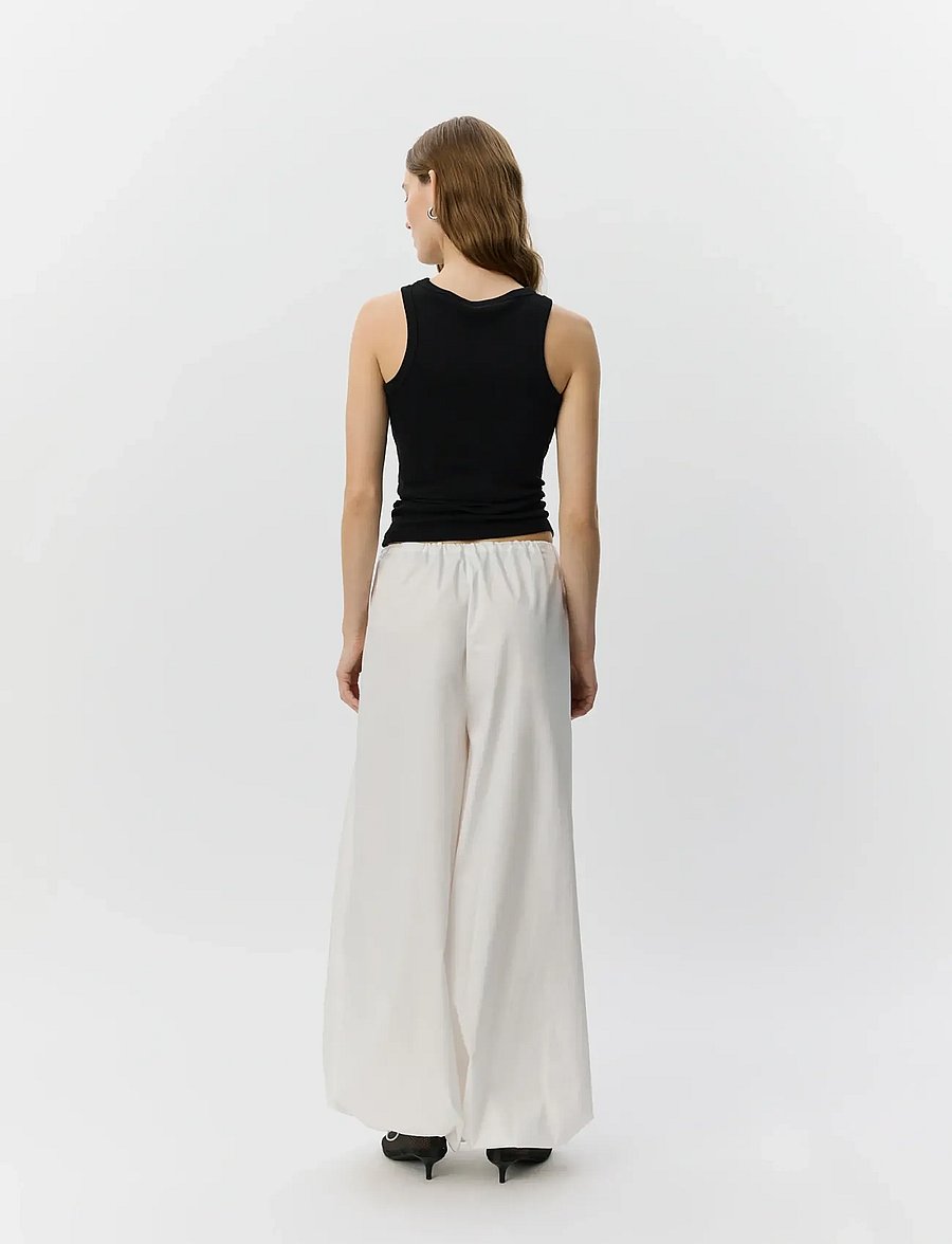 Sofie Schnoor - IMIRASW BALLOON SHAPE TROUSERS - hosen mit geradem bein - white - 4