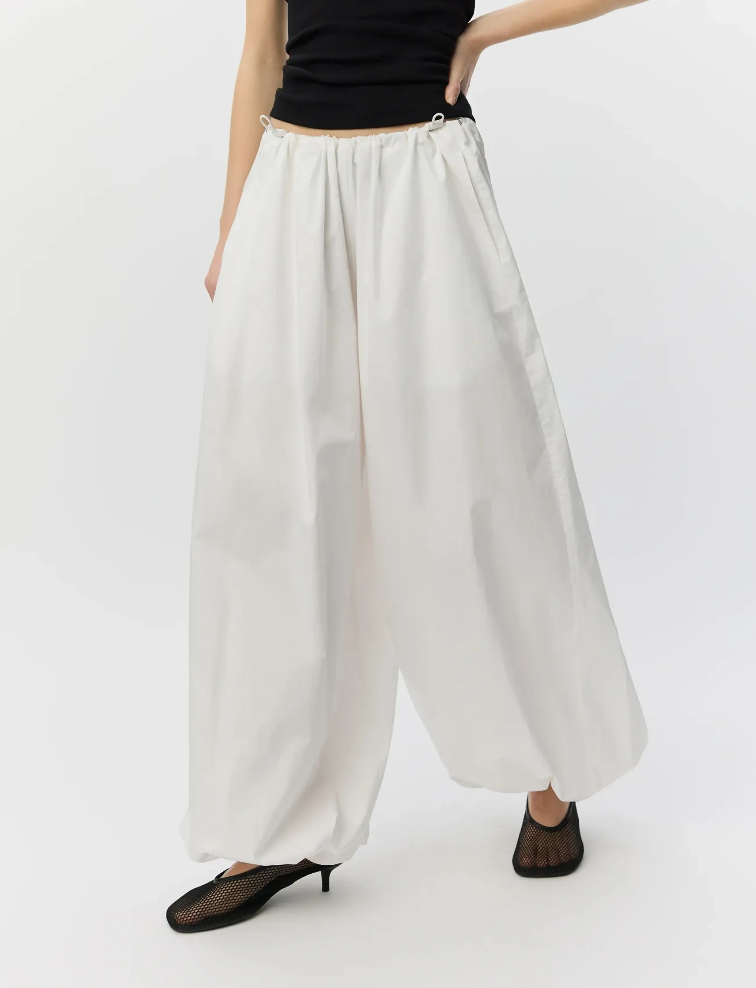 Sofie Schnoor - IMIRASW BALLOON SHAPE TROUSERS - hosen mit geradem bein - white - 5