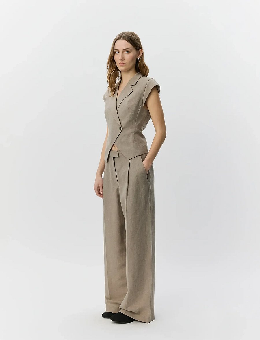 Sofie Schnoor - MAJSESW LINEN MIX CAP SLEEVE BLAZER - pukuliivit - dark sand - 4