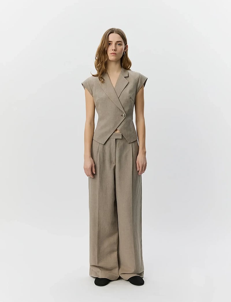 Sofie Schnoor - IZRASW LINEN MIX TROUSERS - hørbukser - dark sand - 0